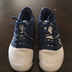 Under Armour tennis shoes